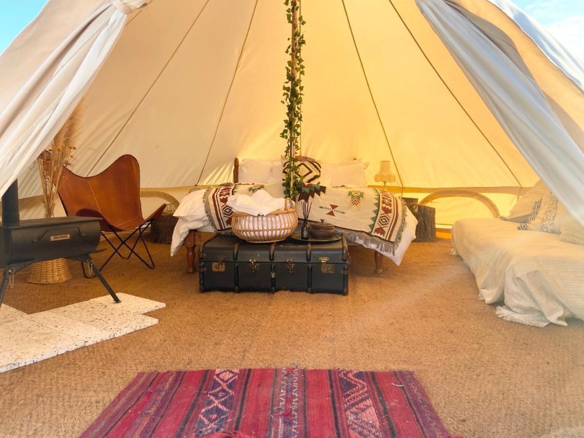 Fen Meadows Glamping - Luxury Cabins And Bell Tents Cambridge  Bagian luar foto